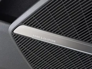 Foto 18 van Audi Q5 55 TFSI e S edition | Bang & Olufsen | Stuurverwarming | Stoelverwarming | RS Stoelen | Memo
