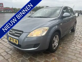 Kia cee'd 1.4 X-tra Airco 5 deurs niewe apk (bj 2007)