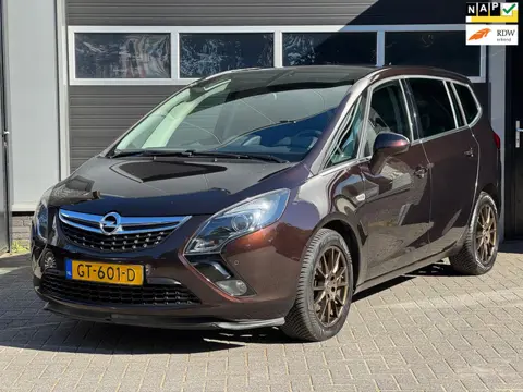 Opel Zafira Tourer 1.4 Business+ 7p. Automaat, Pano, Trekhaak, Navi, Camera, NAP