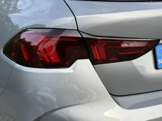 Foto 19 van BMW 1-serie 120 M Sport Pro | Panorama dak | Trekhaak | Camera | Getint glas