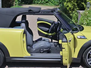 Foto 18 van Mini Mini Cabrio 1.6 Cooper S 175pk Xenon/17"/Stoelverwarm