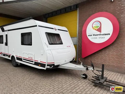 Bürstner Premio 460 TS Skyine