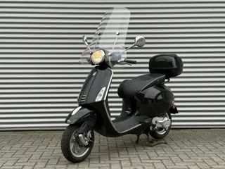 Vespa Primavera 4T I Snorscooter I 1e Eig. (bj 2017)