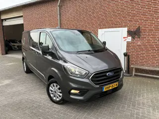 Foto 12 van Ford Transit Custom 300 2.0 TDCI L3H2 Limited Automaat , Camera, Cruise control, omvormer, 3 zits