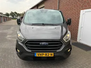 Foto 13 van Ford Transit Custom 300 2.0 TDCI L3H2 Limited Automaat , Camera, Cruise control, omvormer, 3 zits
