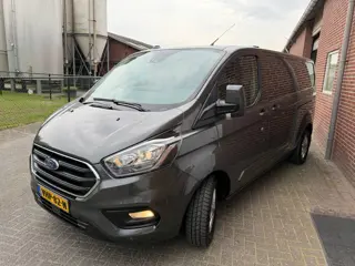 Foto 15 van Ford Transit Custom 300 2.0 TDCI L3H2 Limited Automaat , Camera, Cruise control, omvormer, 3 zits
