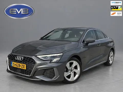 Audi A3 Limousine 30 TFSI automaat S edition, 2 X S-LINE, digitaal cockpit,1 e eigenaar, NL auto met