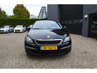 Foto 20 van Peugeot 308 SW 1.2 PureTech Blue Lease | Dealer onderhouden | Riem vervangen