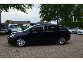 Foto 19 van Peugeot 308 SW 1.2 PureTech Blue Lease | Dealer onderhouden | Riem vervangen