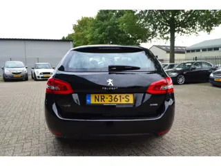 Foto 18 van Peugeot 308 SW 1.2 PureTech Blue Lease | Dealer onderhouden | Riem vervangen