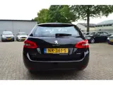 Foto 28 van Peugeot 308 SW 1.2 PureTech Blue Lease | Dealer onderhouden | Riem vervangen
