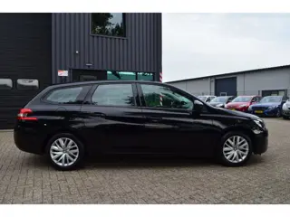Foto 17 van Peugeot 308 SW 1.2 PureTech Blue Lease | Dealer onderhouden | Riem vervangen