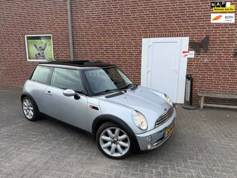 Mini 3-Deurs 1.6 Cooper Chili Automaat, Panoramadak, Leder