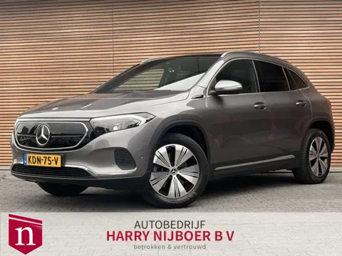 Mercedes-Benz EQA 250 Electric Art 67 kWh Panodak / Trekhaak / Navi / Clima / Camera
