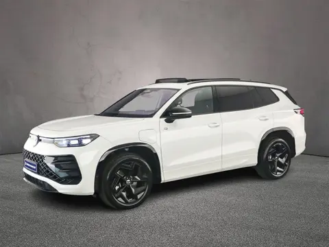 Volkswagen Tayron 1.5 eHybrid R-Line Edition 272pk DSG Automaat, Trekhaak, Lederen bekleding, Panora