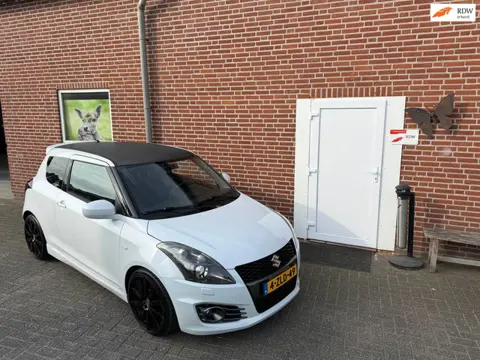 Suzuki Swift 1.6 Sport Stoelverwarming, KEYLESS, ECC, Parelmoer, Carbon, Zeer Netjes