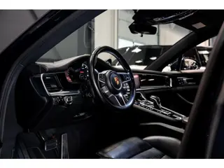 Foto 16 van Porsche Panamera 4S 4.0 Diesel V8 *BOSE / Panorama / 18-wegs Stoelen / Surround View / Stoelventilat