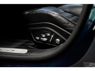 Foto 12 van Porsche Panamera 4S 4.0 Diesel V8 *BOSE / Panorama / 18-wegs Stoelen / Surround View / Stoelventilat