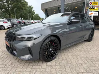 BMW 3-serie Touring 330e xDrive,Pano, LED, M-Pakket, M3 Stoelen, Virtual dash, elektrische haak, etc