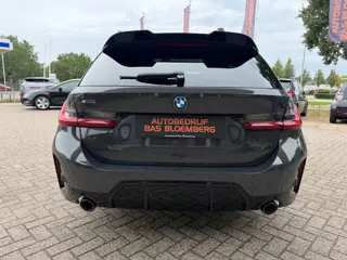 Foto 18 van BMW 3-serie Touring 330e xDrive,Pano, LED, M-sport Pro, M3 Stoelen, Virtual dash, elektrische haak,