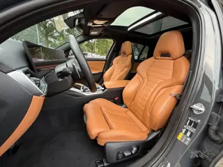 Foto 15 van BMW 3-serie Touring 330e xDrive,Pano, LED, M-sport Pro, M3 Stoelen, Virtual dash, elektrische haak,