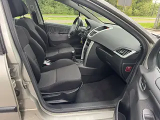 Foto 13 van Peugeot 207 SW 1.6 VTi XS SL. 98.000 KM !! (bj 2008)