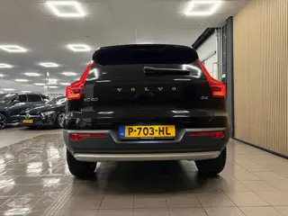 Foto 18 van Volvo XC40 2.0 B4 Inscription * Trekhaak / Camera / Stoel- Stuurverwarming / Leder / NL Auto *