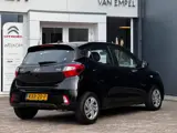 Foto 23 van Hyundai I10 1.0 Premium | Camera | Stoelverwarming | Navigatie by App | Climate control | Cruise Con