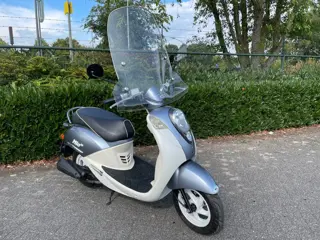 Foto 16 van SYM Mio 50 Scooter Windscherm Hoog BETAAL met in3
