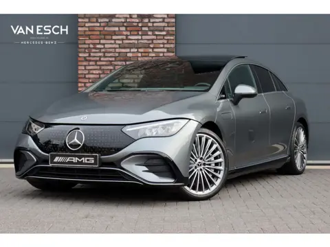 Mercedes-Benz EQE 300 AMG Line 90 kWh | Luchtvering | Distronic | Panoramadak | Memory | Warmtepomp 