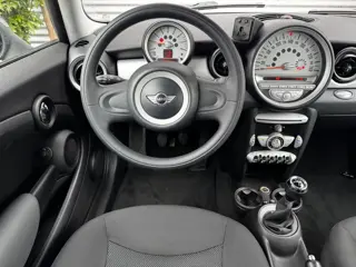Foto 13 van Mini 3-Deurs 1.6 Cooper AIRCO / APK