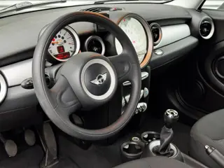 Foto 12 van Mini 3-Deurs 1.6 Cooper AIRCO / APK
