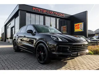 Porsche Cayenne Coupé 3.0 E-Hybrid, Pano, Trekhaak, PASM, Chrono, All Black!