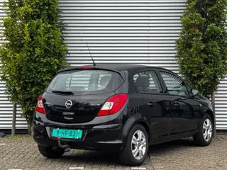 Foto 16 van Opel Corsa 1.3 CDTi EcoFlex S/S Cosmo AIrco 5 deurs