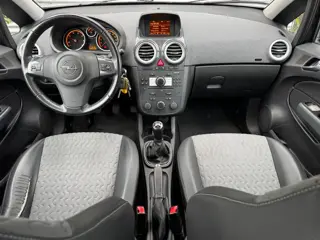 Foto 15 van Opel Corsa 1.3 CDTi EcoFlex S/S Cosmo AIrco 5 deurs