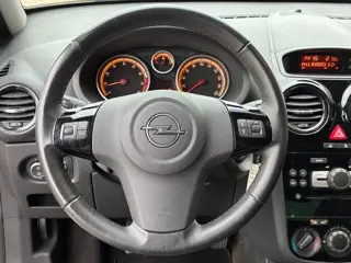 Foto 11 van Opel Corsa 1.2-16V '111' Edition|1e Eigenaar|Airco|CruiseControl|Elektr.ramen|LM-Velgen|NAP|Nieuwe A