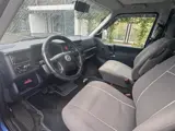 Foto 22 van Volkswagen Caravelle Camper 102 pk | automaat | youngtimer