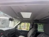 Foto 23 van Volkswagen Caravelle Camper 102 pk | automaat | youngtimer