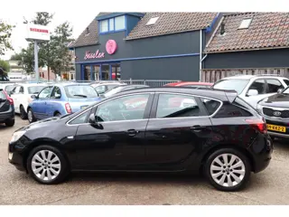 Foto 14 van Opel Astra 1.6 Cosmo ,107.000 km , NL Auto , Nap