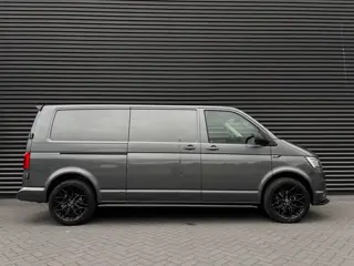 Foto 13 van Volkswagen Transporter 2.0 TDI L2H2| 180PK|CAMERA| CARPLAY| SENSOREN| TREKHAAK|