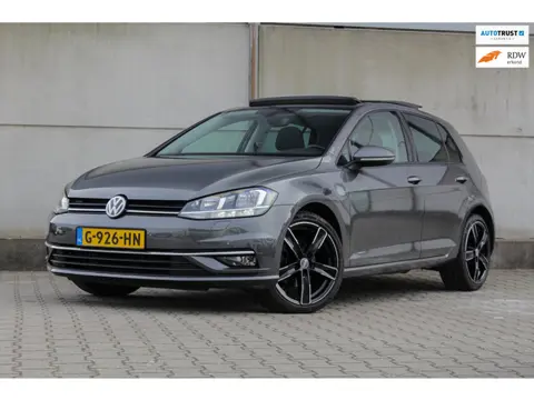 Volkswagen Golf 1.4 TSI Comfortline - ACC - Pano - Camera - Stoelverw.