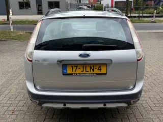 Foto 16 van Ford Focus Wagon 1.8 Titanium Flexi Fuel - Ford Focus X Road -