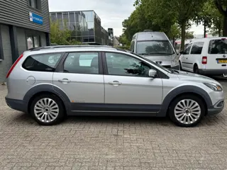 Foto 14 van Ford Focus Wagon 1.8 Titanium Flexi Fuel - Ford Focus X Road -