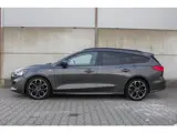 Foto 28 van Ford Focus Wagon 1.0 EcoBoost Titanium Business - ST-Line - Automaat - Camera - Trekhaak - Stuurverw