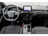 Foto 24 van Ford Focus Wagon 1.0 EcoBoost Titanium Business - ST-Line - Automaat - Camera - Trekhaak - Stuurverw