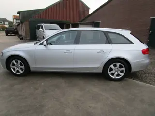 Foto 19 van Audi A4 Avant 1.8 TFSI turbo station nieuwe motor clima,mooi