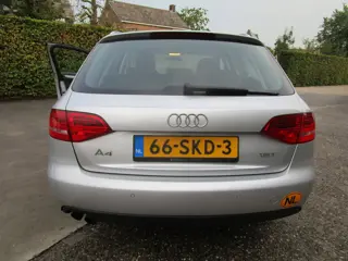 Foto 11 van Audi A4 Avant 1.8 TFSI turbo station nieuwe motor clima,mooi