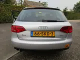 Foto 21 van Audi A4 Avant 1.8 TFSI turbo station nieuwe motor clima,mooi