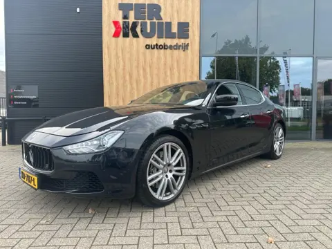 MASERATI GHIBLI 3.0 V6 Bi-Turbo 330 PK / Schuifdak / ond. hist.