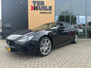 MASERATI GHIBLI 3.0 V6 Bi-Turbo 330 PK / Schuifdak / ond. hist.
